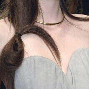 港股午评:恒指涨0.04% 科指跌0.48% 科网股、餐饮股走弱 核电股普涨 海底捞跌超10%